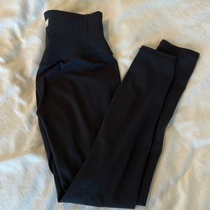 Vuori black leggings like NWOT